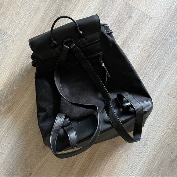 The Essential Backpack by The 5th - Picture 3 of 4